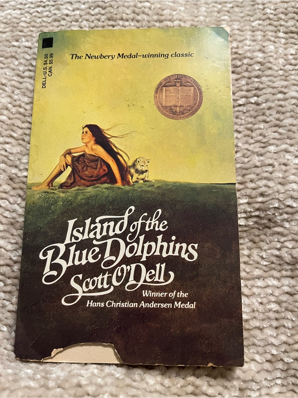 Island of the Blue Dolphins Vintage 1960 Scott O'Dell Fiction Paperback Book